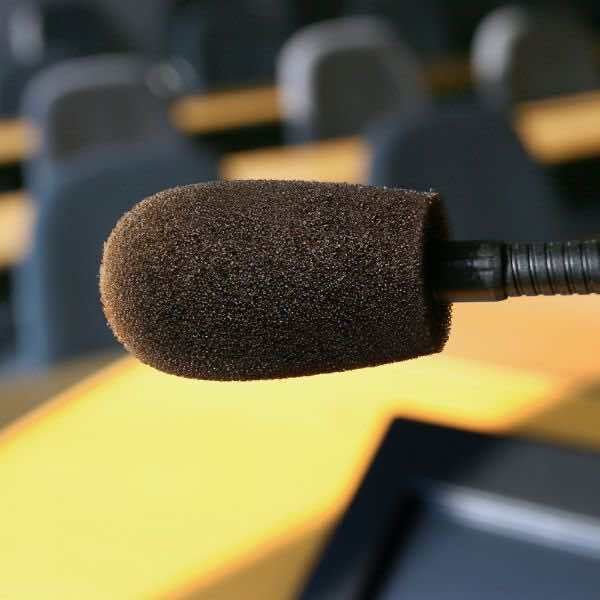 microphone recording in court room